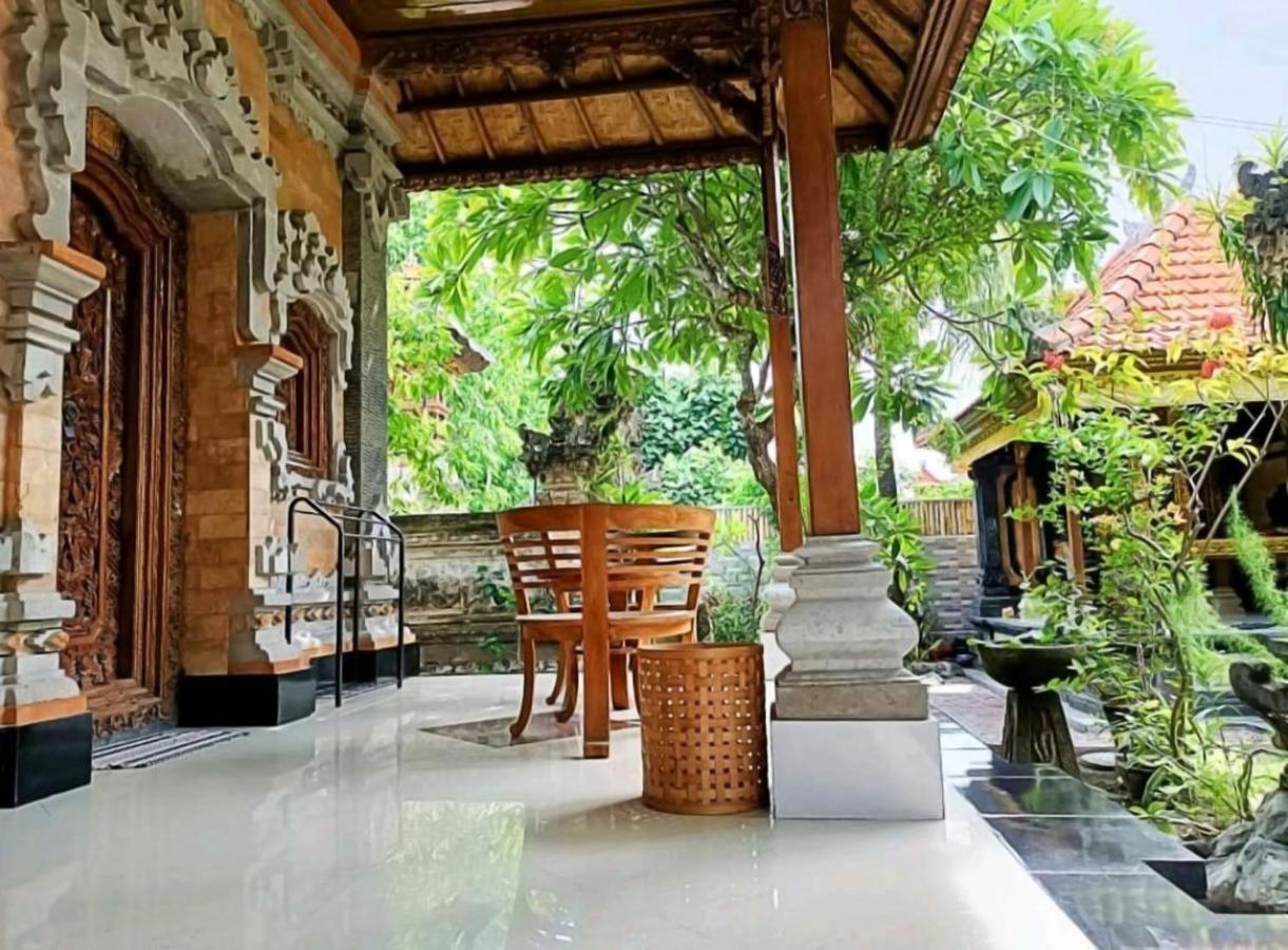 Green Palace Homestay Batununggul Exteriör bild